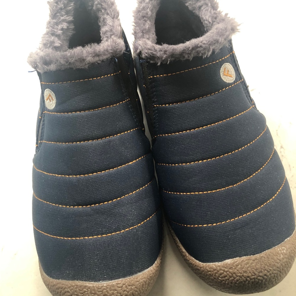 Size 7.5  F brand winter boot